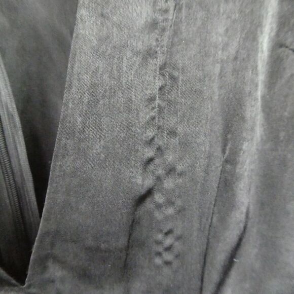 Missguided Black Plunge V Neck 3/4 Sleeve Satin Romper Lined Size 4 Party Zip - Picture 3 of 11